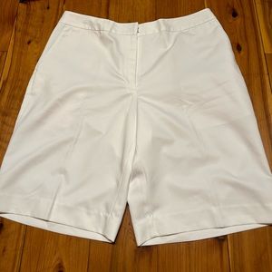 Women’s x tra dry Izod shorts. Size 12 🍎
